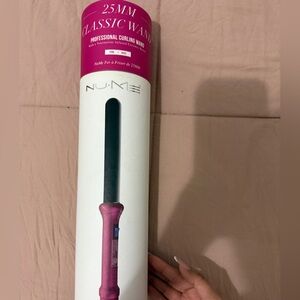 NuMe Rose Curling Wand New